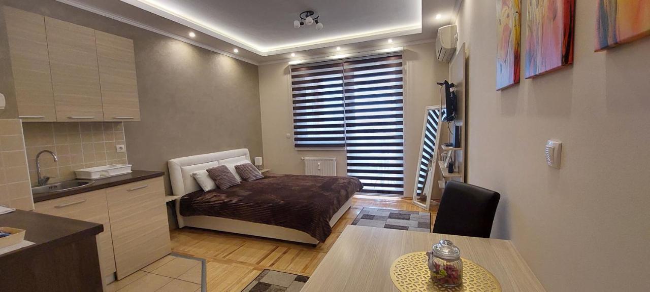 Apartman Studio Niki 수보티차 외부 사진
